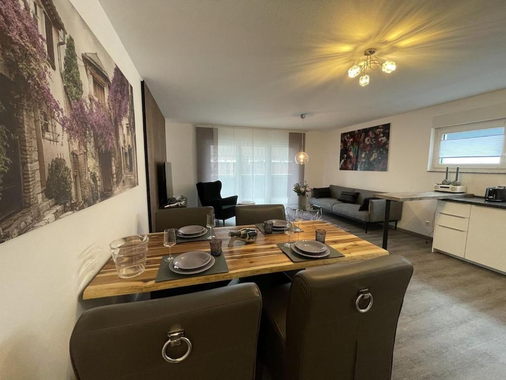 Exklusive Wohnung Zentral Mit Grossem Balkon Losheim Exterior foto