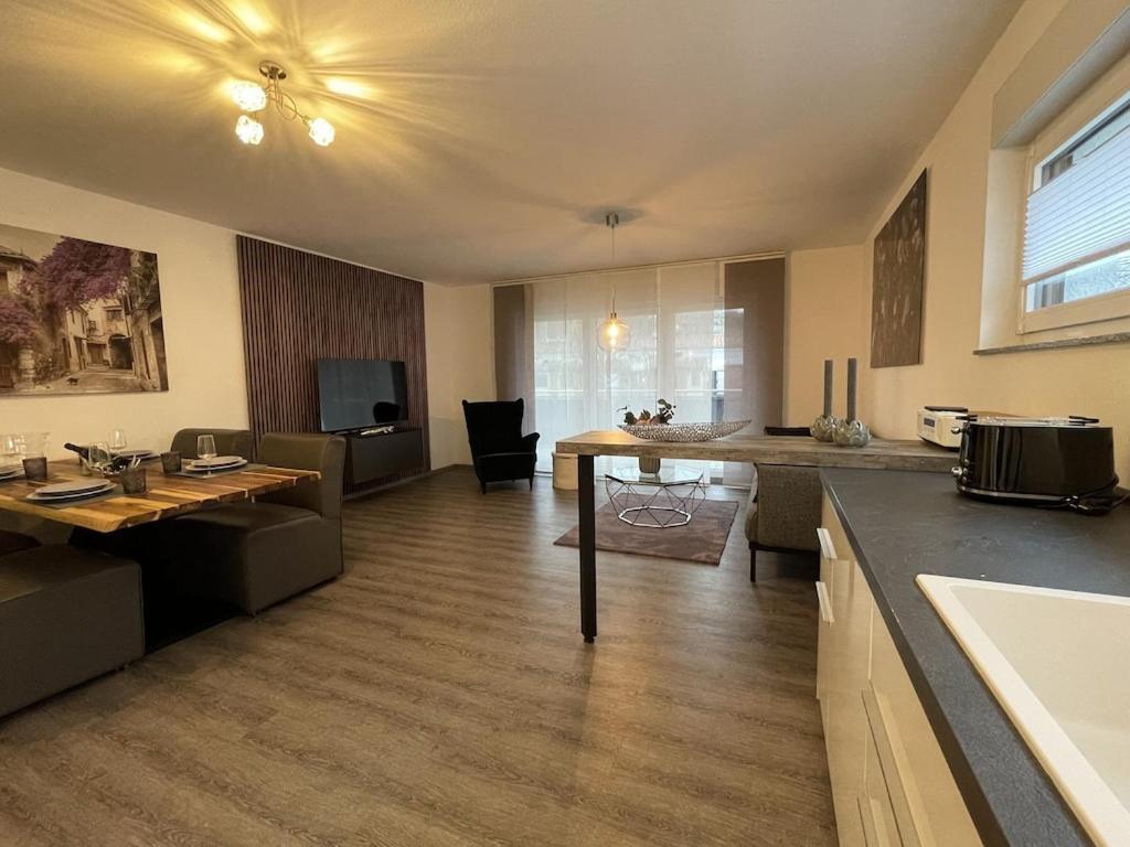 Exklusive Wohnung Zentral Mit Grossem Balkon Losheim Exterior foto