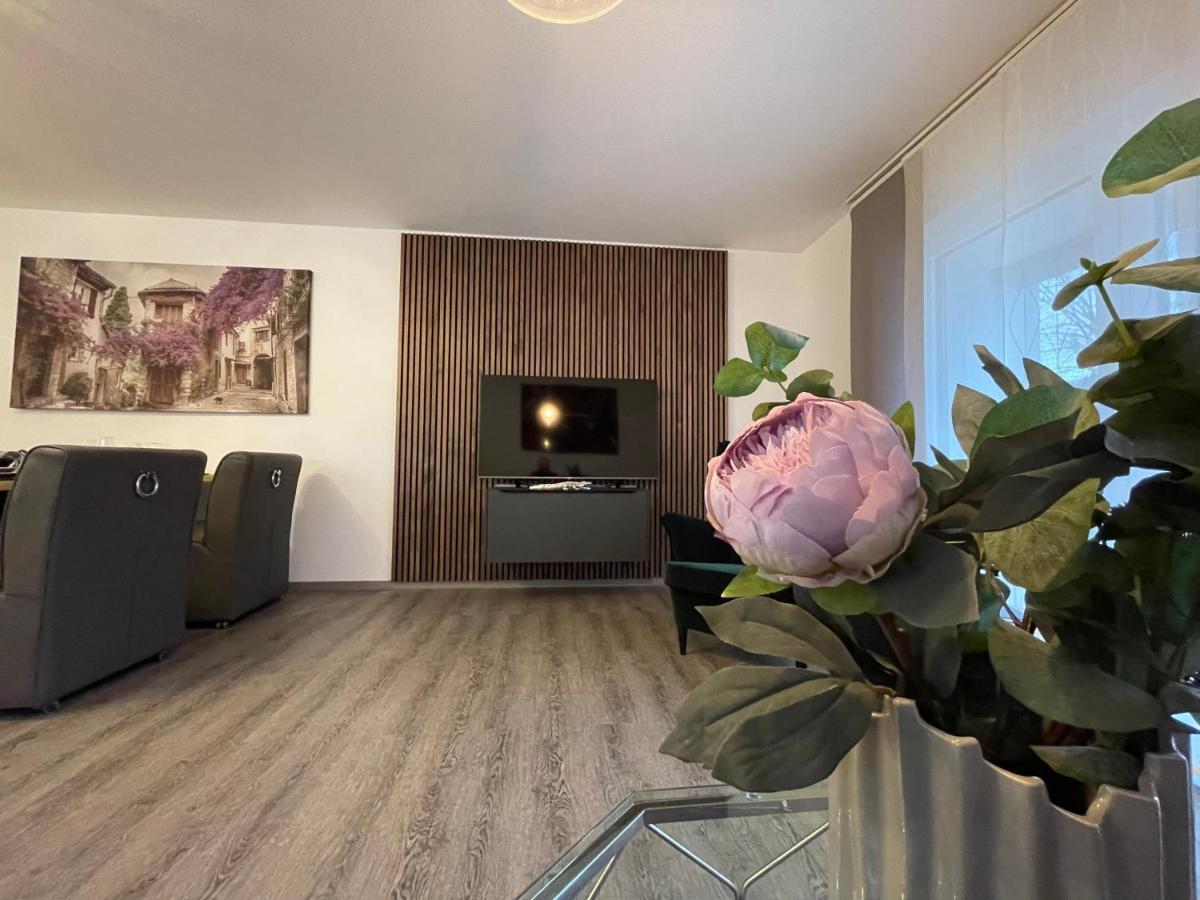 Exklusive Wohnung Zentral Mit Grossem Balkon Losheim Exterior foto
