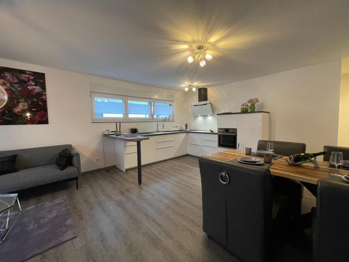 Exklusive Wohnung Zentral Mit Grossem Balkon Losheim Exterior foto