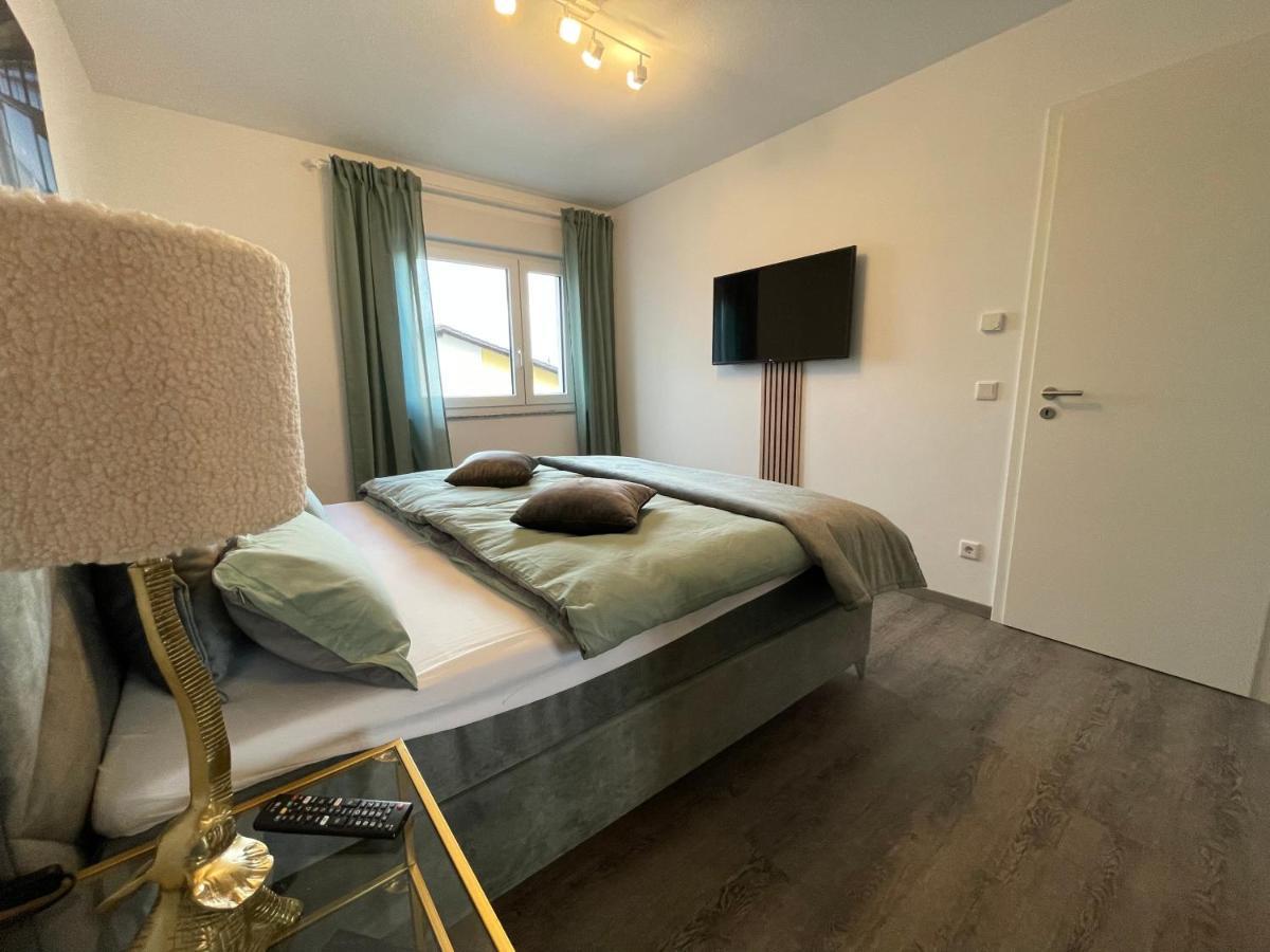 Exklusive Wohnung Zentral Mit Grossem Balkon Losheim Exterior foto