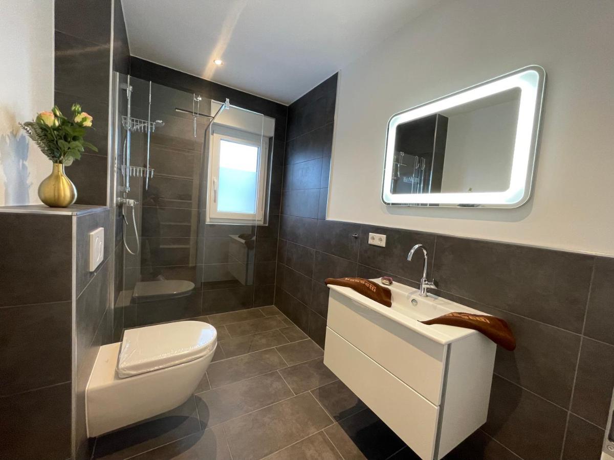 Exklusive Wohnung Zentral Mit Grossem Balkon Losheim Exterior foto
